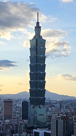 250px-Taipei_101_from_Xiangshan_20250905