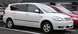 330px-2001-2003_Toyota_Ipsum