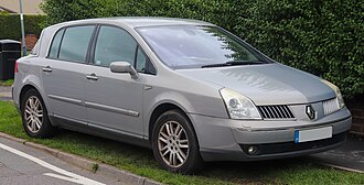 330px-2002_Renault_Vel_Satis_Privilege_DCi_2.2_Front