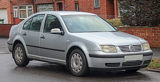 330px-2003_Volkswagen_Bora_S_TDi_1.9_Front