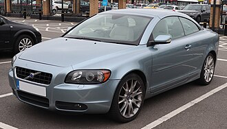 330px-2006_Volvo_C70_SE_LUX_T5_Automatic_2.5_Front