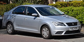 330px-2014_Seat_Toledo_1.6_TDI_front_view