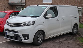 330px-2018_Toyota_Proace_Comfort_1.6_Front