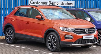 330px-2018_Volkswagen_T-Roc_SE_TSi_EVO_1.5
