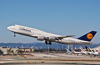 330px-Boeing_747-8_Lufthansa_D-ABYI_at_LAX