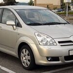 330px-Toyota_Corolla_Verso_front_20090504