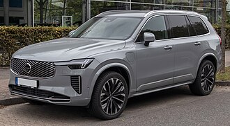 330px-Volvo_XC90_T8_AWD_Plug-in_Hybrid_Plus_(II,_2._Facelift)_–_f_03102025