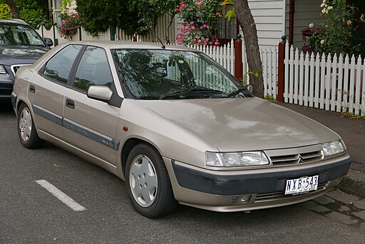 512px-1996_Citroën_Xantia_VSX_hatchback_(2015-11-11)_01