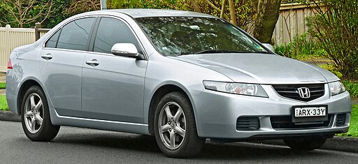 512px-2003-2005_Honda_Accord_Euro_sedan_(2011-07-17)