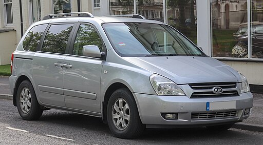 512px-2007_Kia_Sedona_LS_3.0_Front