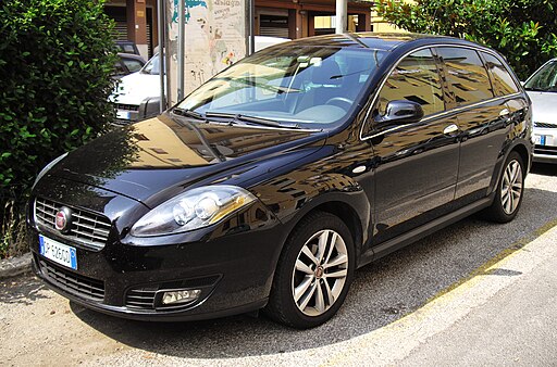 512px-2010_Fiat_Croma_facelift