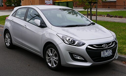 512px-2014_Hyundai_i30_(GD2_MY14)_Trophy_5-door_hatchback_(2015-05-29)_01_(cropped)