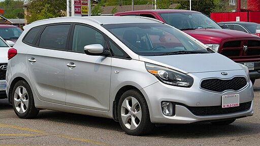 512px-2016_Kia_Rondo_LX_Value_in_Sterling_Metallic,_Front_Right,_05-18-2023