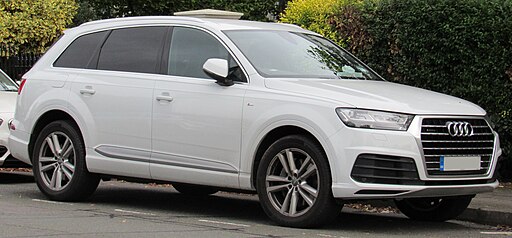 512px-2017_Audi_Q7_S_Line_Quattro_3.0_Front