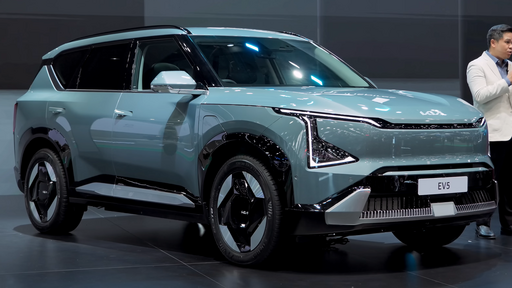 512px-2024_Kia_EV5_Earth_Exclusive_AWD_(Thailand)_front_view