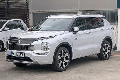 512px-2025_Mitsubishi_Outlander_PHEV_(fourth_generation)_IMG_3128