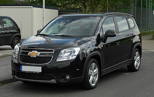 512px-Chevrolet_Orlando_LTZ_1.8_–_Frontansicht,_16._April_2011,_Hilden