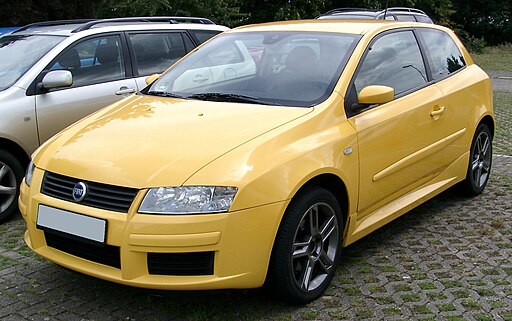 512px-Fiat_Stilo_front_20080711