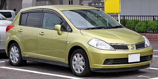 512px-Nissan_Tiida_C11_003