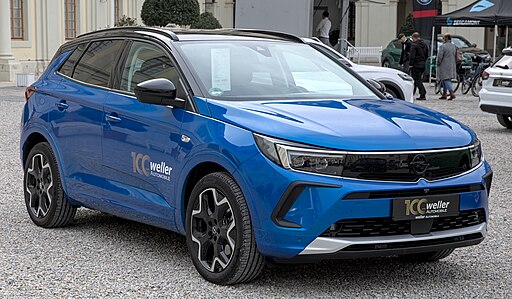 512px-Opel_Grandland_Hybrid4_Automesse_Ludwigsburg_2022_1X7A5911
