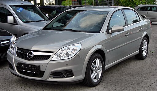 512px-Opel_Vectra_C_2.2_Direkt_front