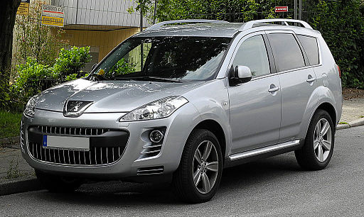 512px-Peugeot_4007_HDi_FAP_155_Platinum_–_Frontansicht,_15._Juni_2011,_Wülfrath