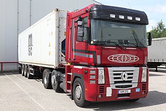 Renault_Magnum_440_dxi_truck